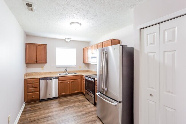 Building Photo - 11550 Ross Common Dr