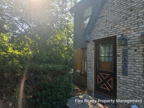 Building Photo - 5809 Ryewyck Dr