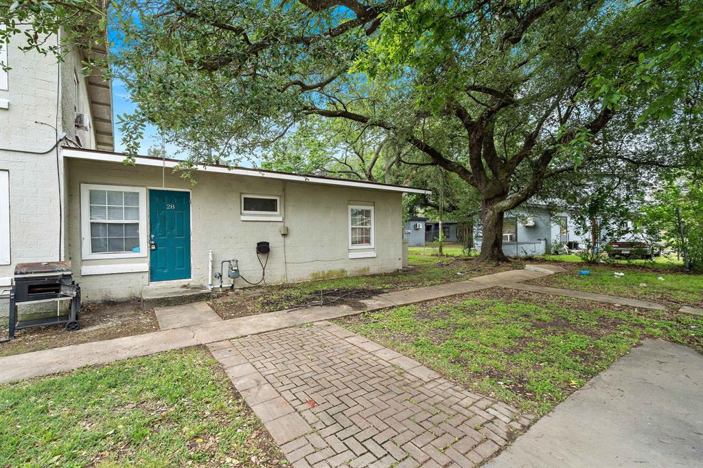 Foto principal - 818 3rd St N