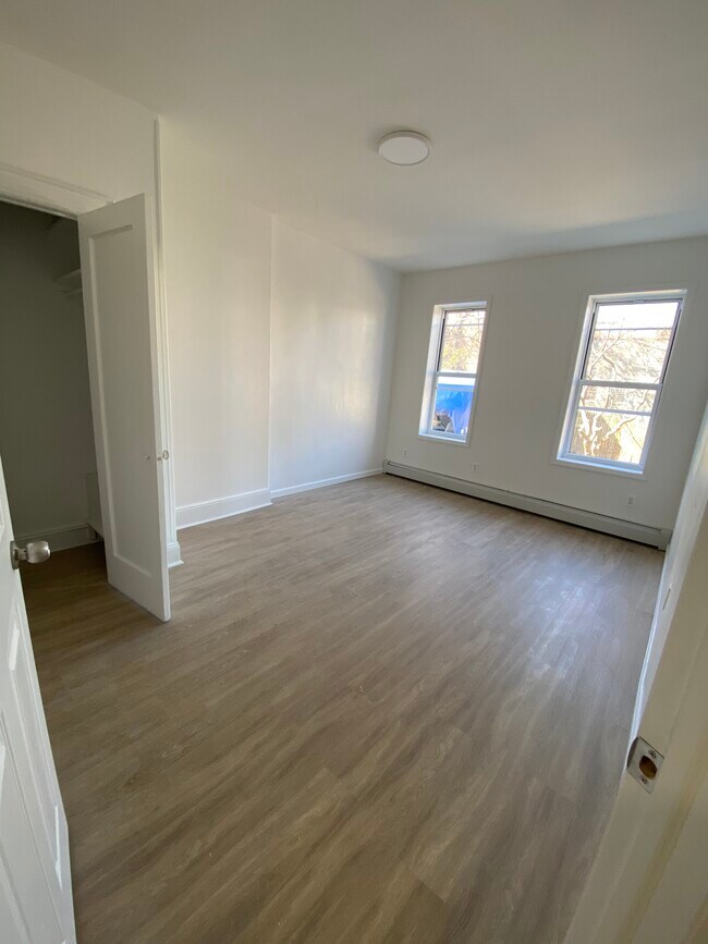 8019 87th Ave Unit 1fl, Woodhaven, NY 11421 Apartments in Woodhaven