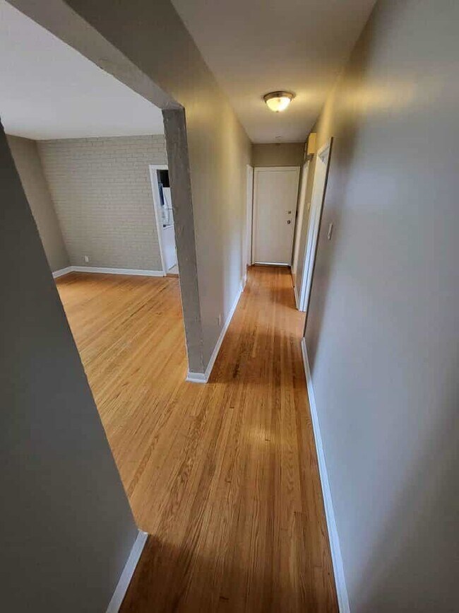 Photo du bâtiment - 909 Rte 52