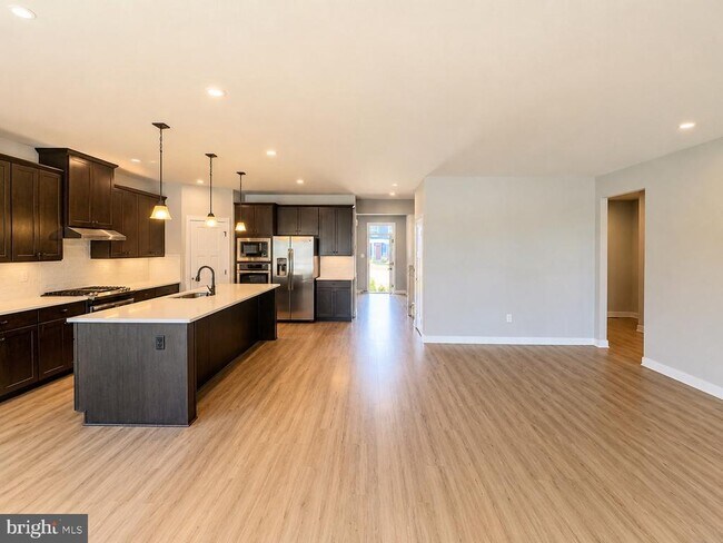 Foto del edificio - 6809 Ballenger Run Blvd