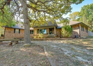 Building Photo - 331 Chickasaw Dr