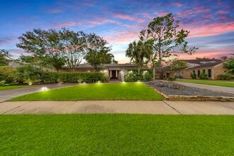 Building Photo - 11503 Lakeside Pl Dr