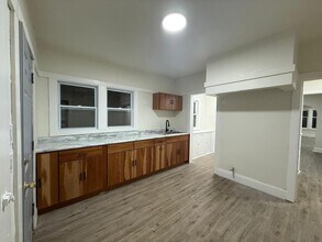 Building Photo - 2860 N 47th St