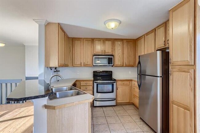 Building Photo - 2706 15th Avenue