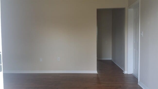 Building Photo - 1185 Biscayne Dr