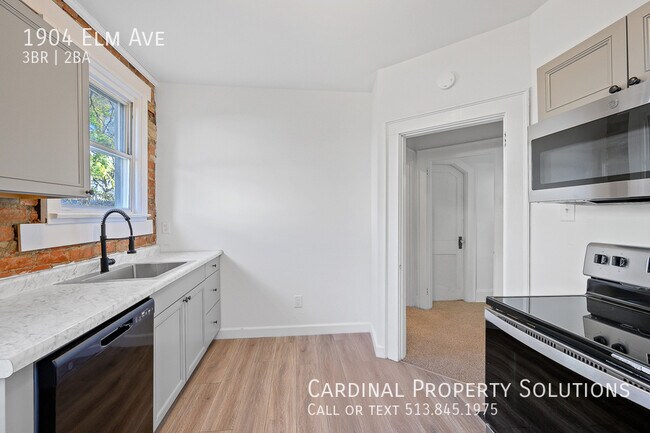 Foto del edificio - 3 Bedroom Newly Renovated Home in Norwood
