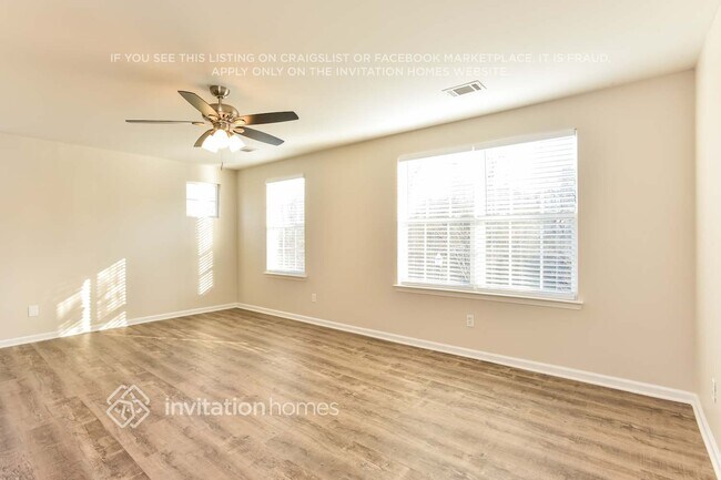 Foto del edificio - 3700 Shane Point Pl