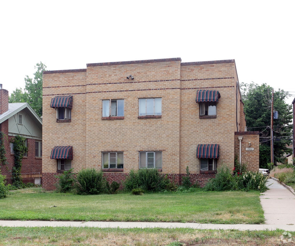 Building Photo - 1962 S Columbine St