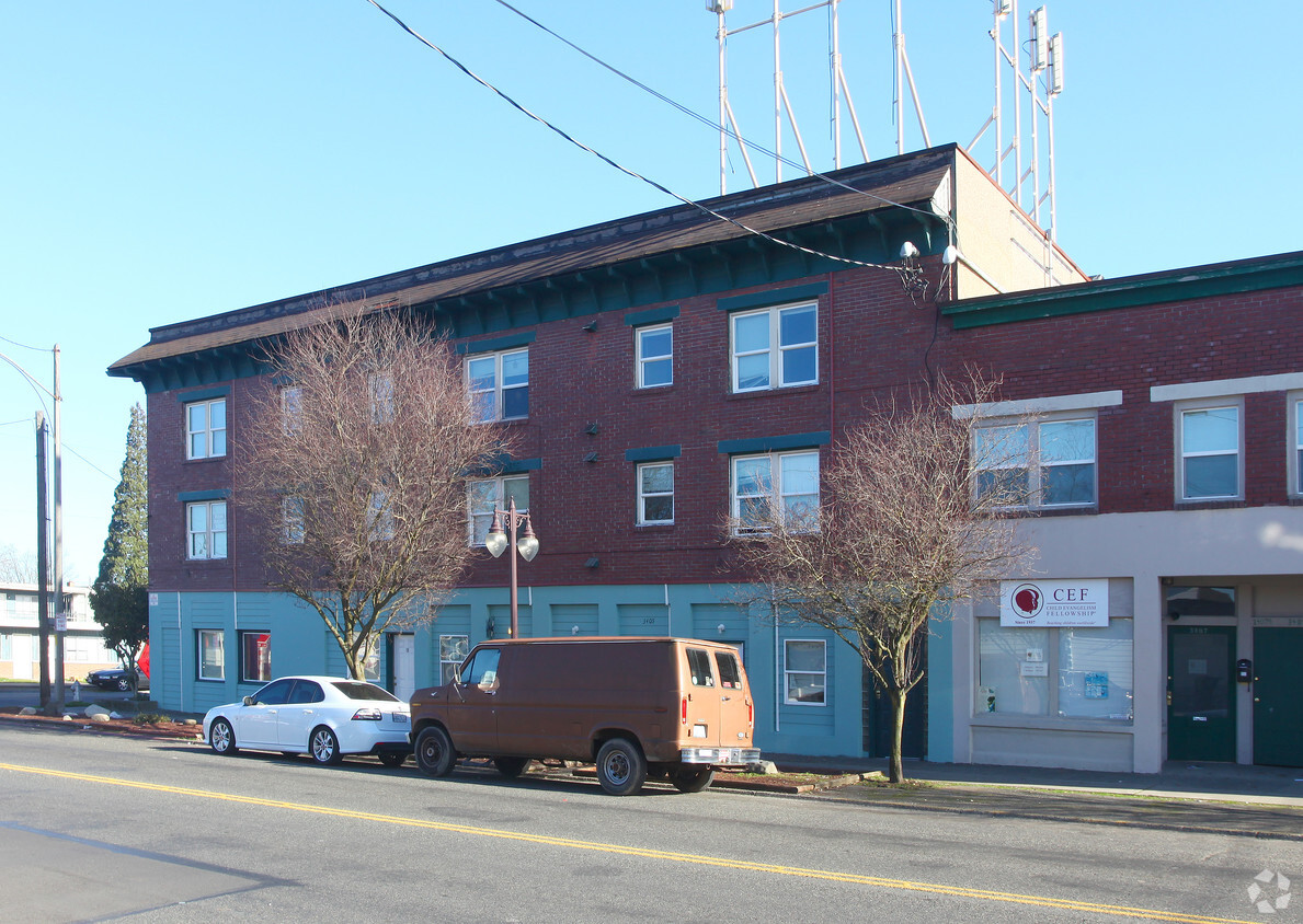 Primary Photo - Mckinley Apartments