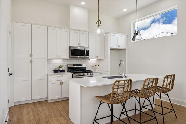 Foto del edificio - 835 A Rachel St