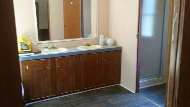 Foto del edificio - 137 Saint Phillips Rd