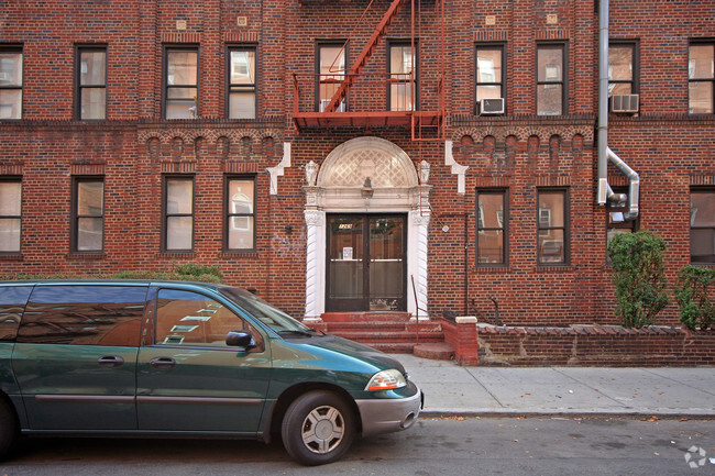Foto del edificio - 1269 E 18th St