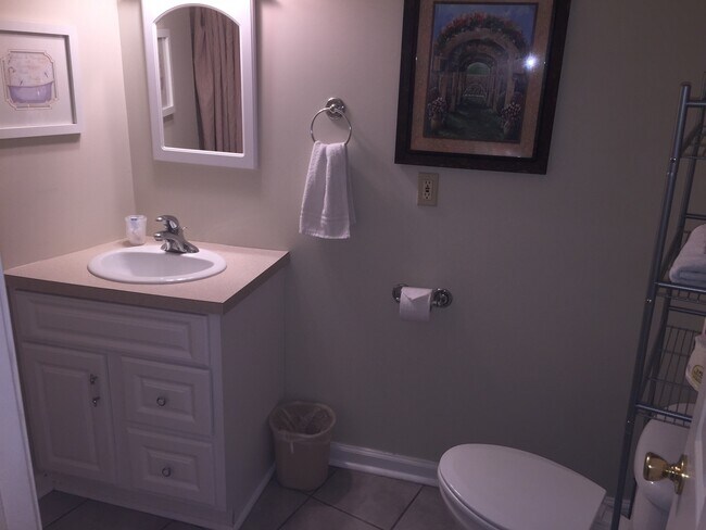 Foto del edificio - Beautiful 1 Bedroom 1 Bathroom Efficiency ...