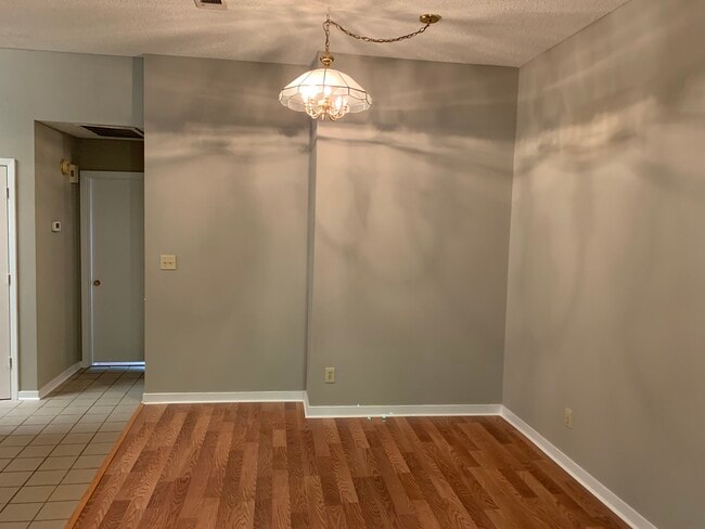 Building Photo - 138 Lofty Pine Ln