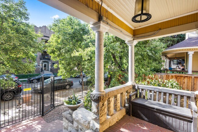 Foto del edificio - 1218 N Washington St