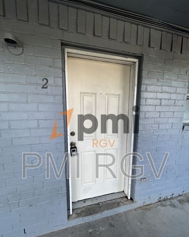 Foto del edificio - 1608 Norma Ln