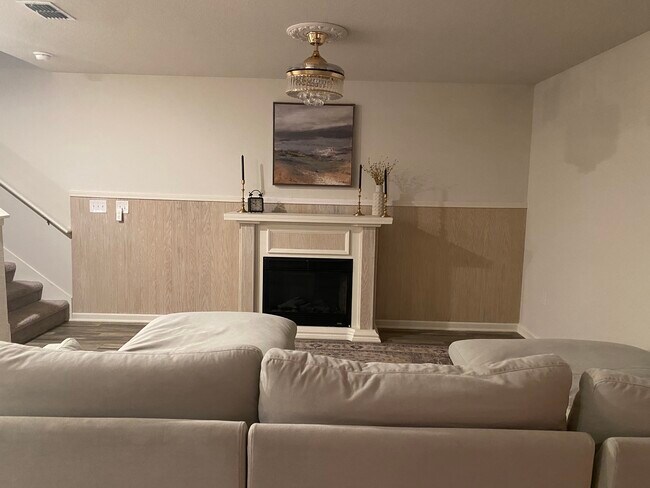 Foto del edificio - 45204 Red Brick Dr