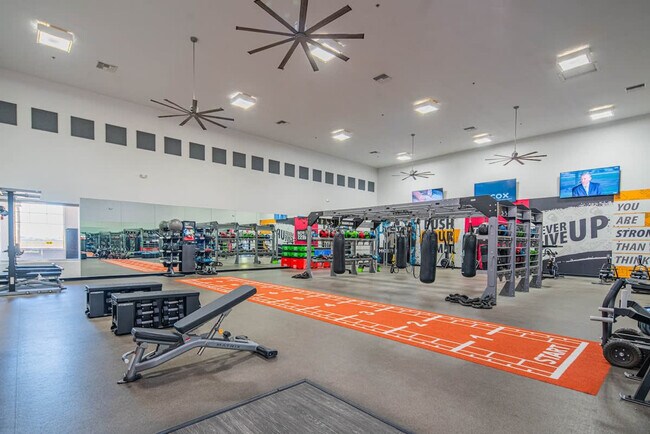 Foto del edificio - 7455 N 95th Ave