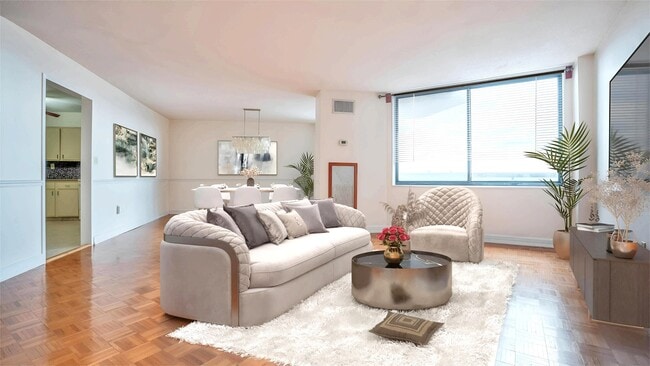 Foto del edificio - 720 Harmon Cove Tower