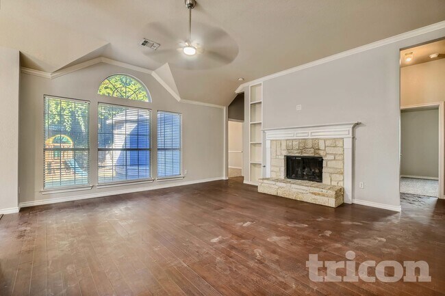 Building Photo - 1711 Newcastle Dr