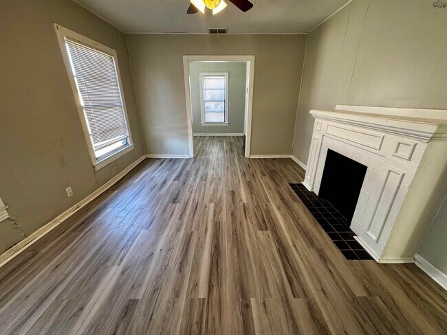 Building Photo - 2503 Marie St