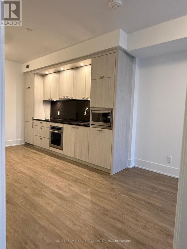 Building Photo - 115 Denison Ave