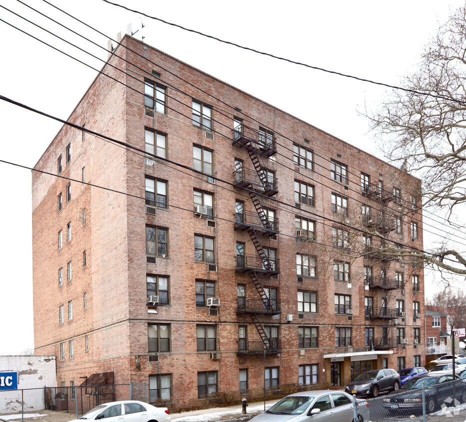 Foto principal - 2222 E 18th St