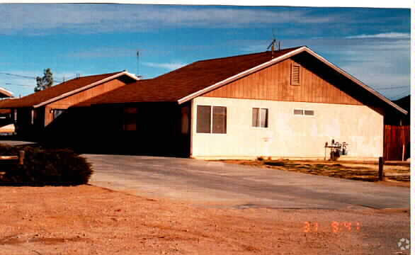 Building Photo - 14010 Juniper St