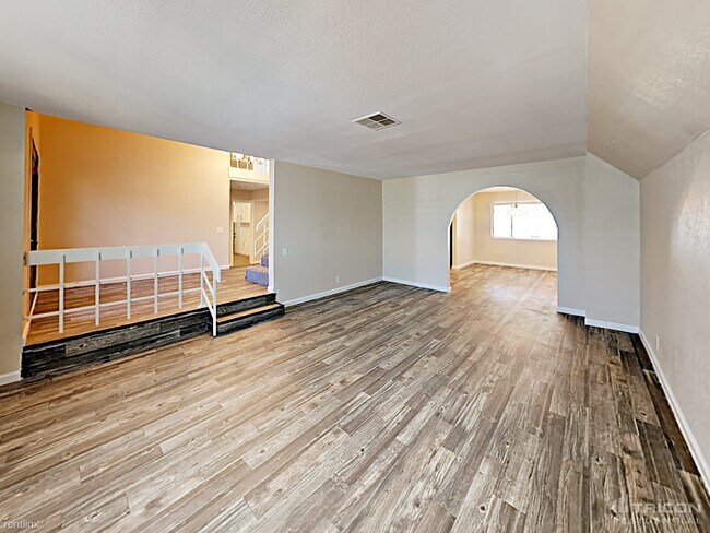 Foto del edificio - 3746 E Terrace Dr