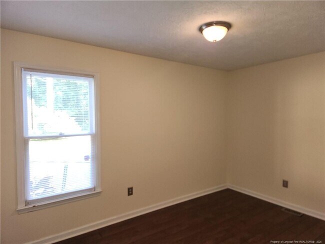 Building Photo - 2653 Rivercliff Rd