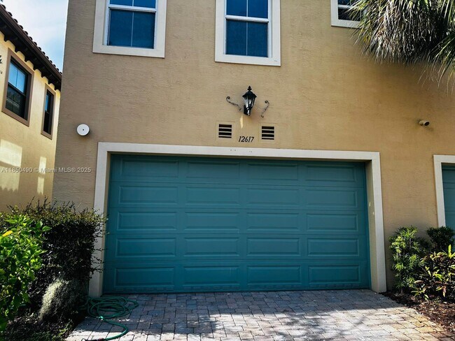 Foto del edificio - 12617 NW 32nd Ct
