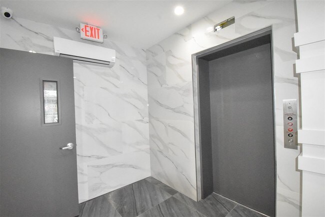 Foto del edificio - 4201 Bergen Turnpike