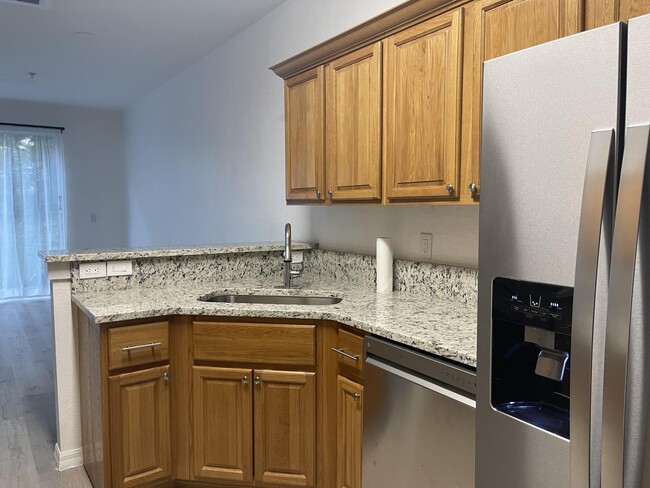 Building Photo - 865 Pipers Cay Dr