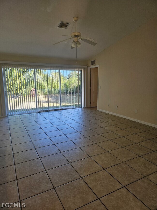 Foto del edificio - 2804 66th St W