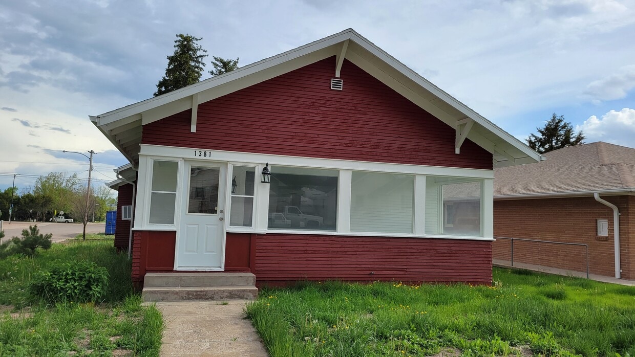 Primary Photo - 1381 3rd St