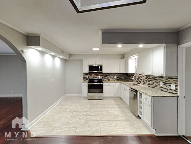 Foto del edificio - 2141 Province Ln