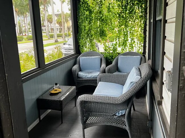 Building Photo - 1531 Hough St