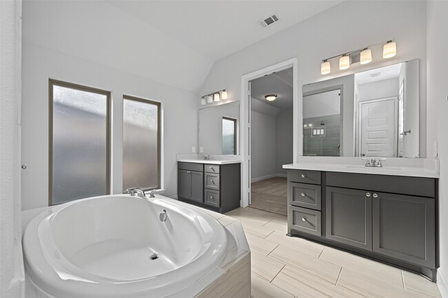 Building Photo - 18912 Toscana Ln