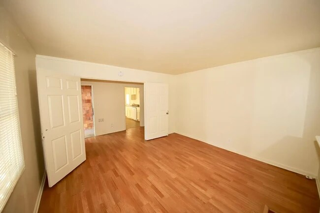 Building Photo - 521 Hilmar St