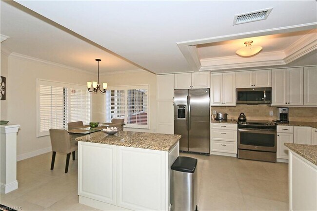 Building Photo - 13105 Vanderbilt Dr