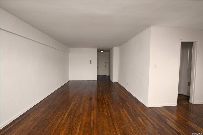 Building Photo - 94-30-94-58 58th Ave