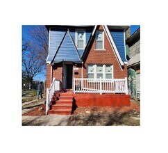 Building Photo - 15465 Wisconsin St