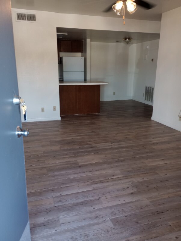 Foto principal - 2345 Nall St