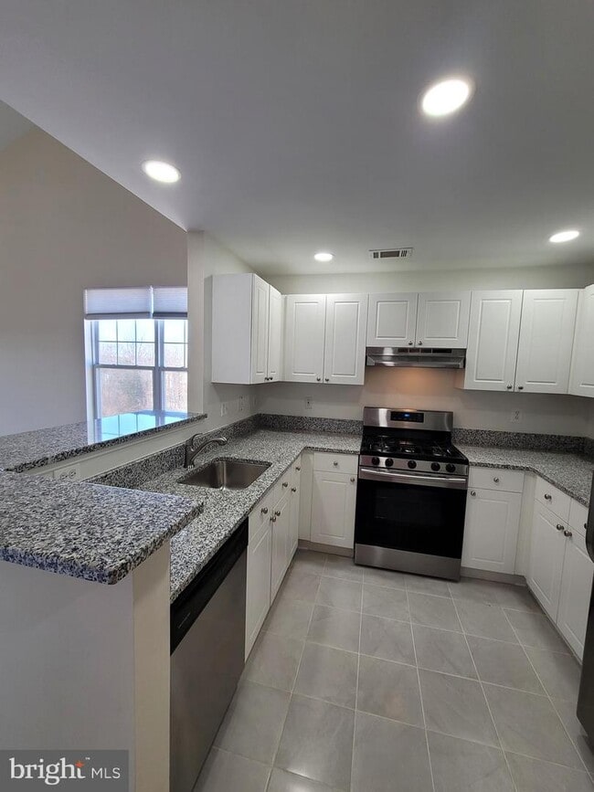 Building Photo - 11352 Aristotle Dr