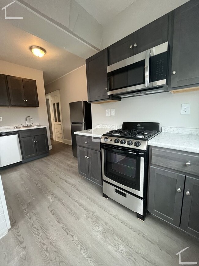 Renovated 1 bed 1 bath in Allston! - Renovated 1 bed 1 bath in Allston! House