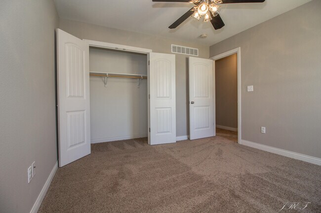 Building Photo - 1740 N Orie Dr