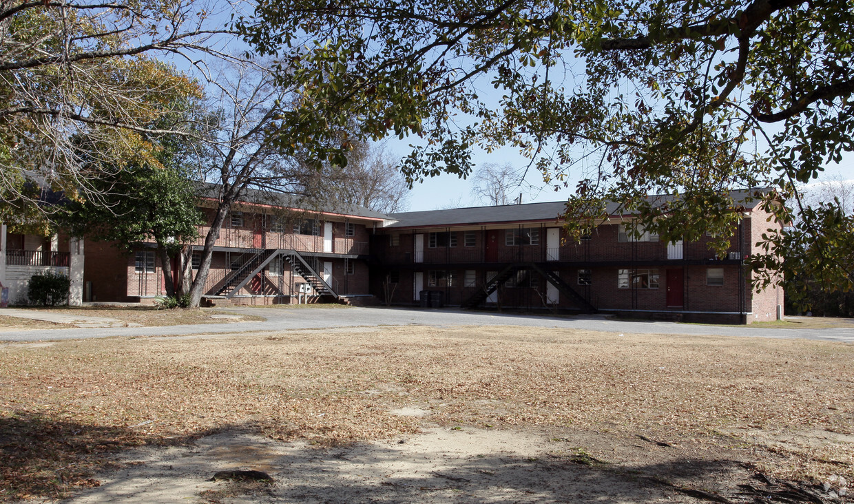 Building Photo - 3028 N Carolina Ave