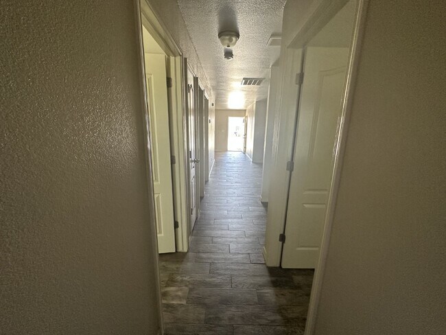 Foto del edificio - "Modern Comfort in El Paso: Spacious 3-Bed...